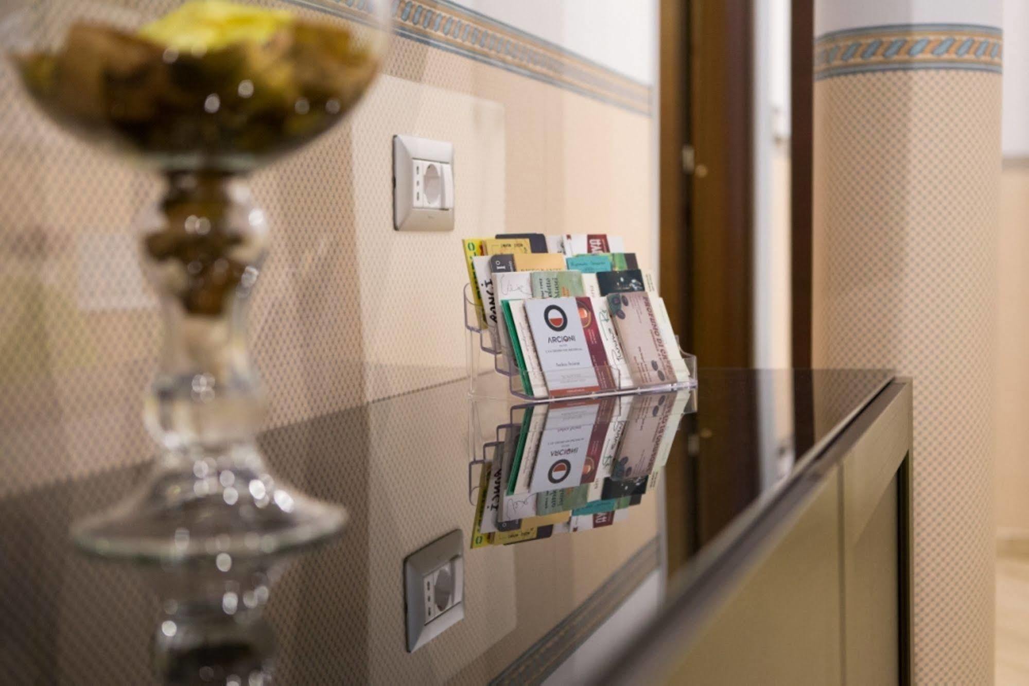 Mikale Rooms Rome Bagian luar foto