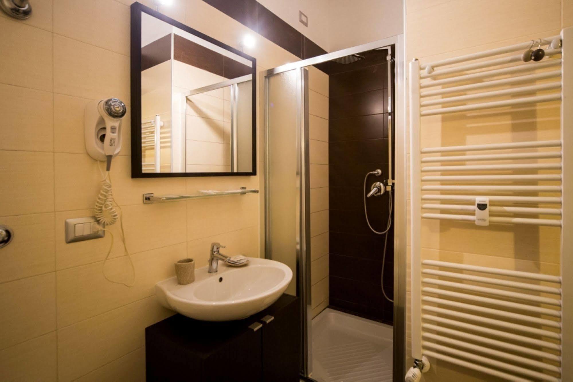 Mikale Rooms Rome Bagian luar foto