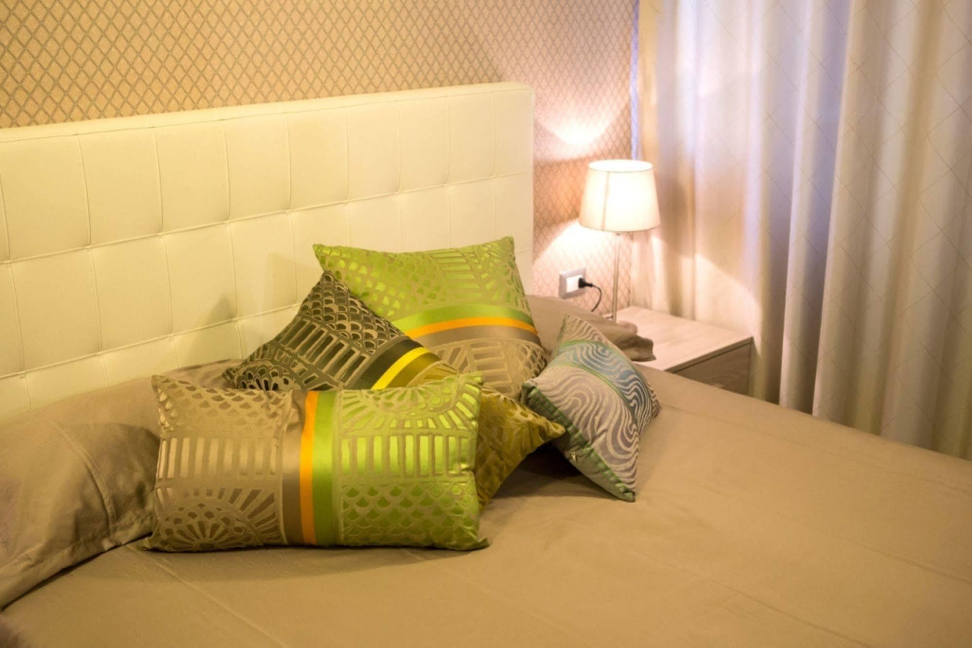 Mikale Rooms Rome Bagian luar foto