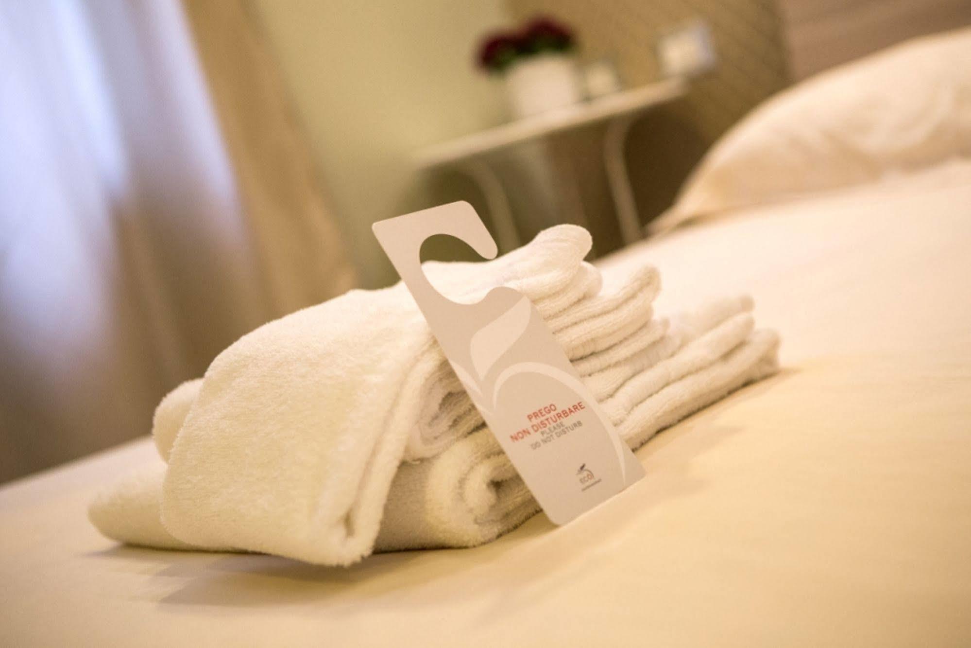 Mikale Rooms Rome Bagian luar foto